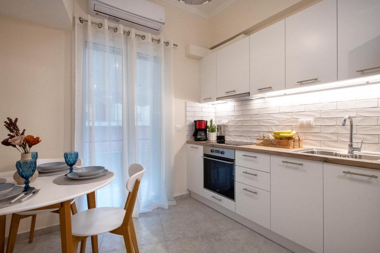 Helena'S Apartment In Corfu Town Bagian luar foto