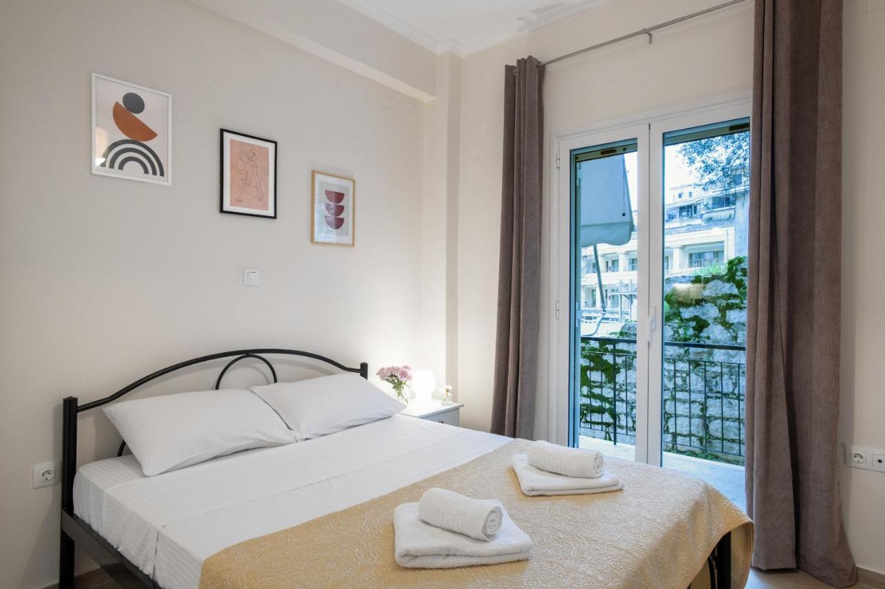 Helena'S Apartment In Corfu Town Bagian luar foto